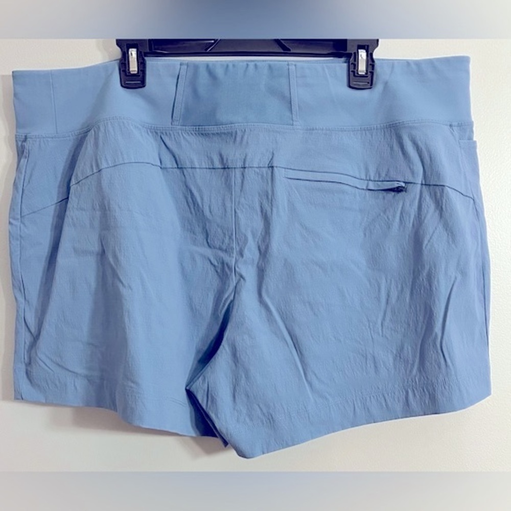 Athleta Women’s size 20 Trekkie North Light Teal Blue Shorts New! - Picture 9 of 12